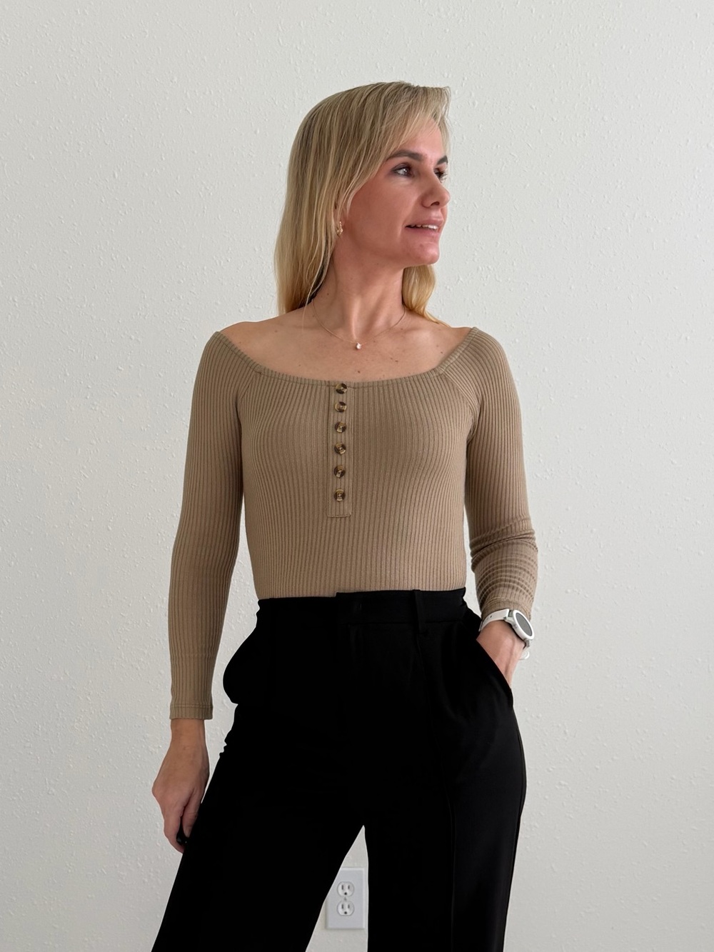 Amuse Society Trevi Ribbed Off Shoulder Bodysuit Taupe NWT Size S